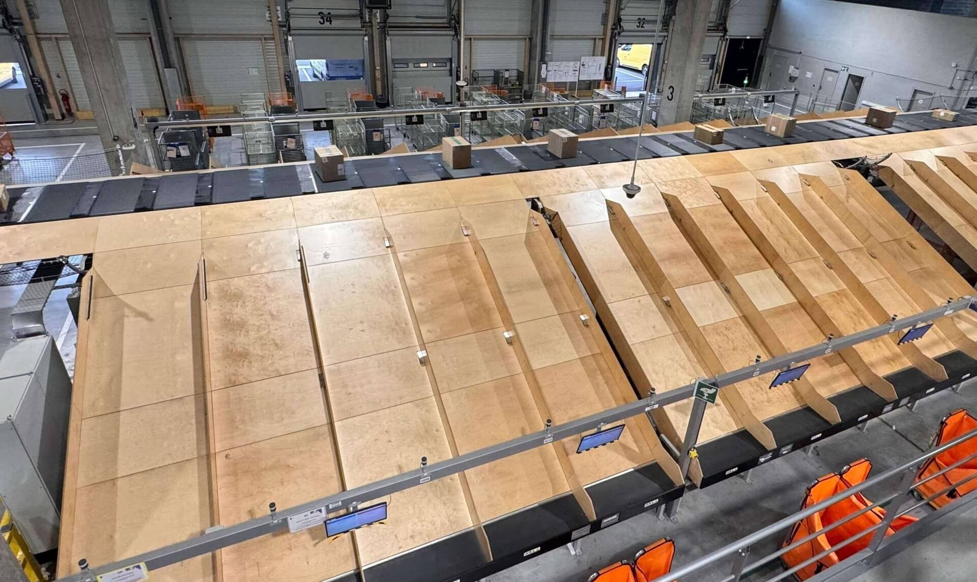 Viaposte's new handling system in Lezennes equipped with Fives' cross-belt technology